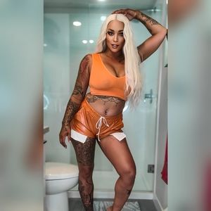 28" platinum white wavy lace front